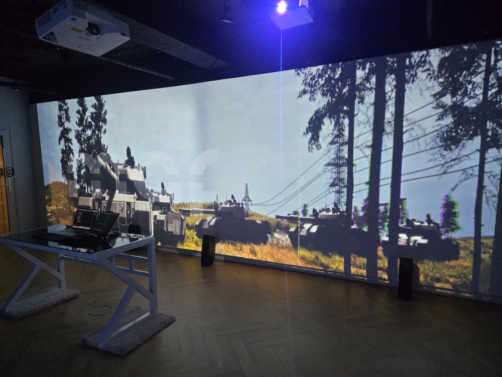 오디오매트릭스 이머시브 시어터 - 전차 장면