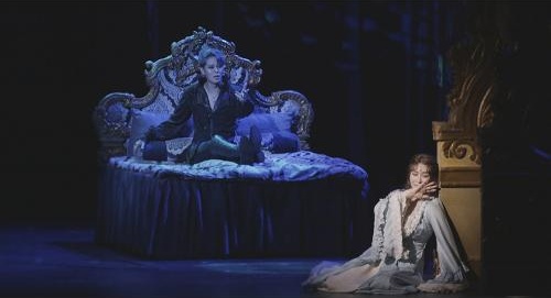 토드와 엘리자벳 무대 장면